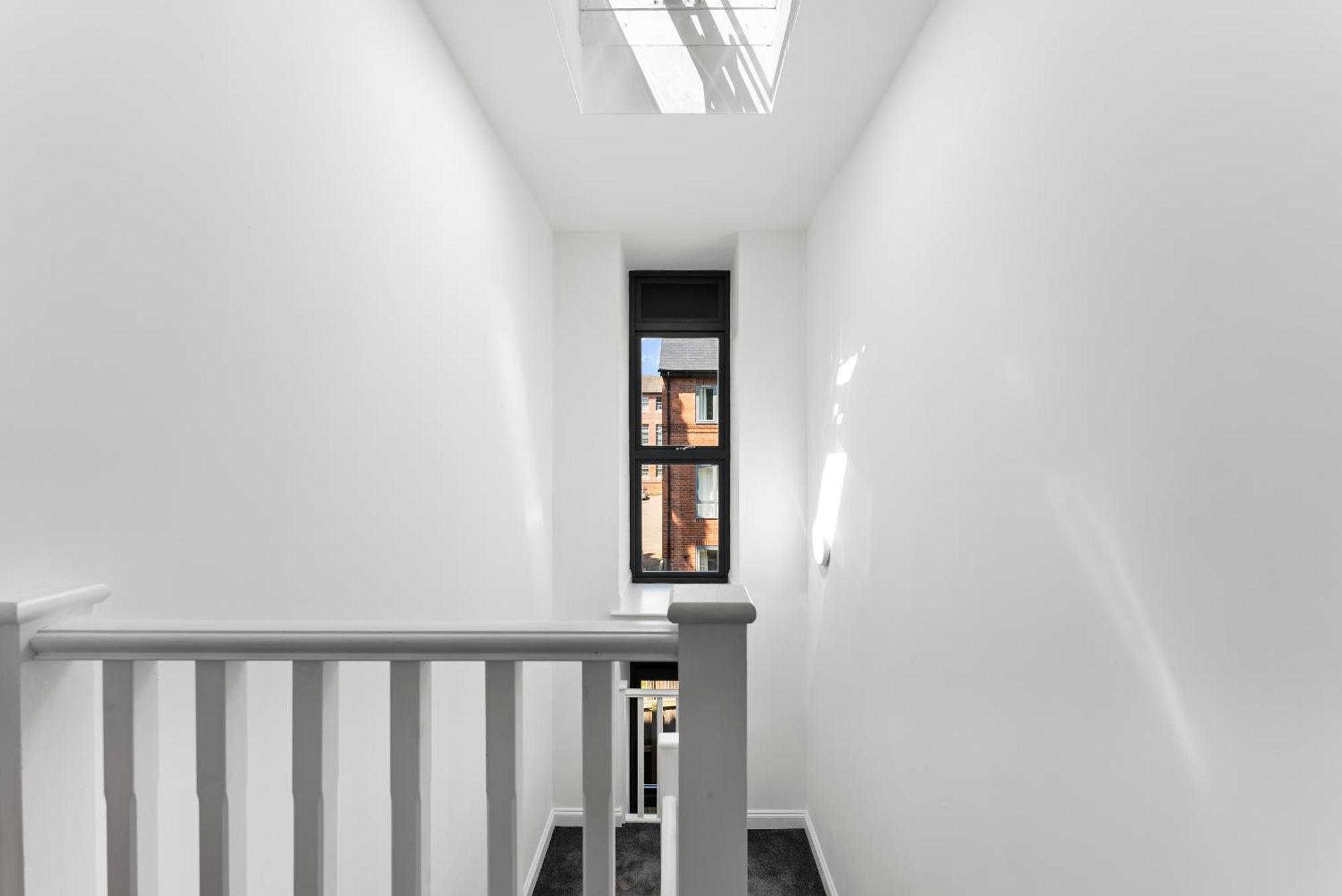 Stylish Large Leeds Apartment - Parking ภายนอก รูปภาพ